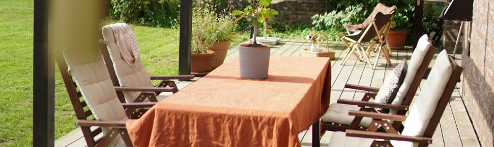 Salle à manger extérieure sur terrasse